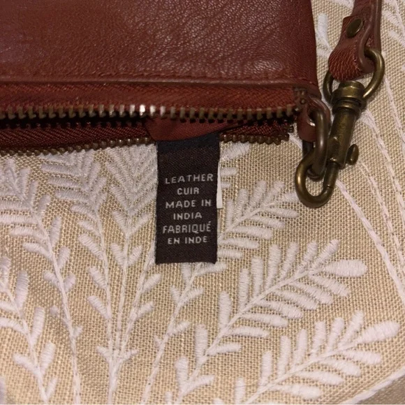 Frye Melissa Cognac Leather Wristlet - Picture 10 of 11